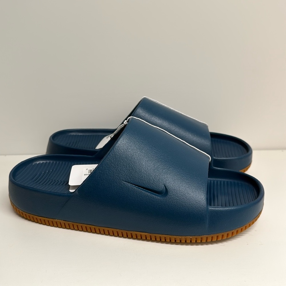 NWT Nike Calm Slides